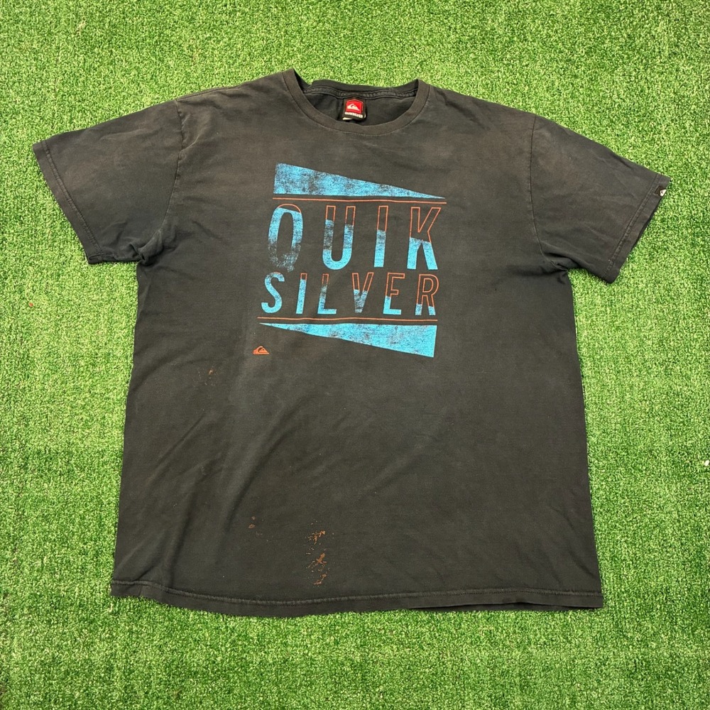 Y2K 2000's Quiksilver Surfwear Spell-Out Graphic T-shirt